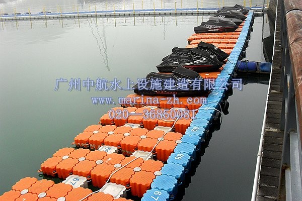 摩托艇码头泊位 水上浮筒 广州中航水上设施建造有限公司